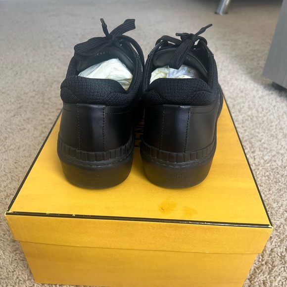 Authentic Fendi sneakers men size 7 - Picture 3 of 7